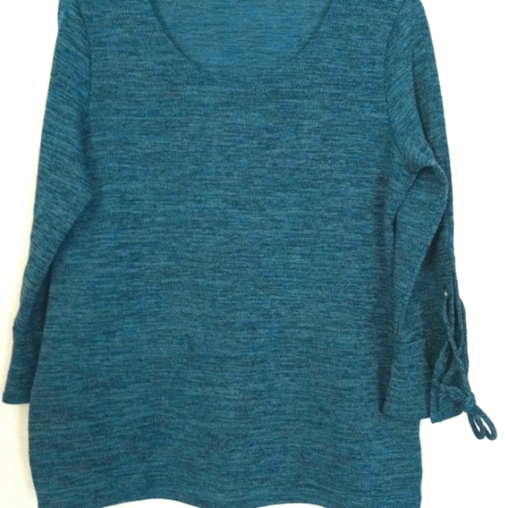 Bleeker & McDougal Med scoop neck long belled sleeves